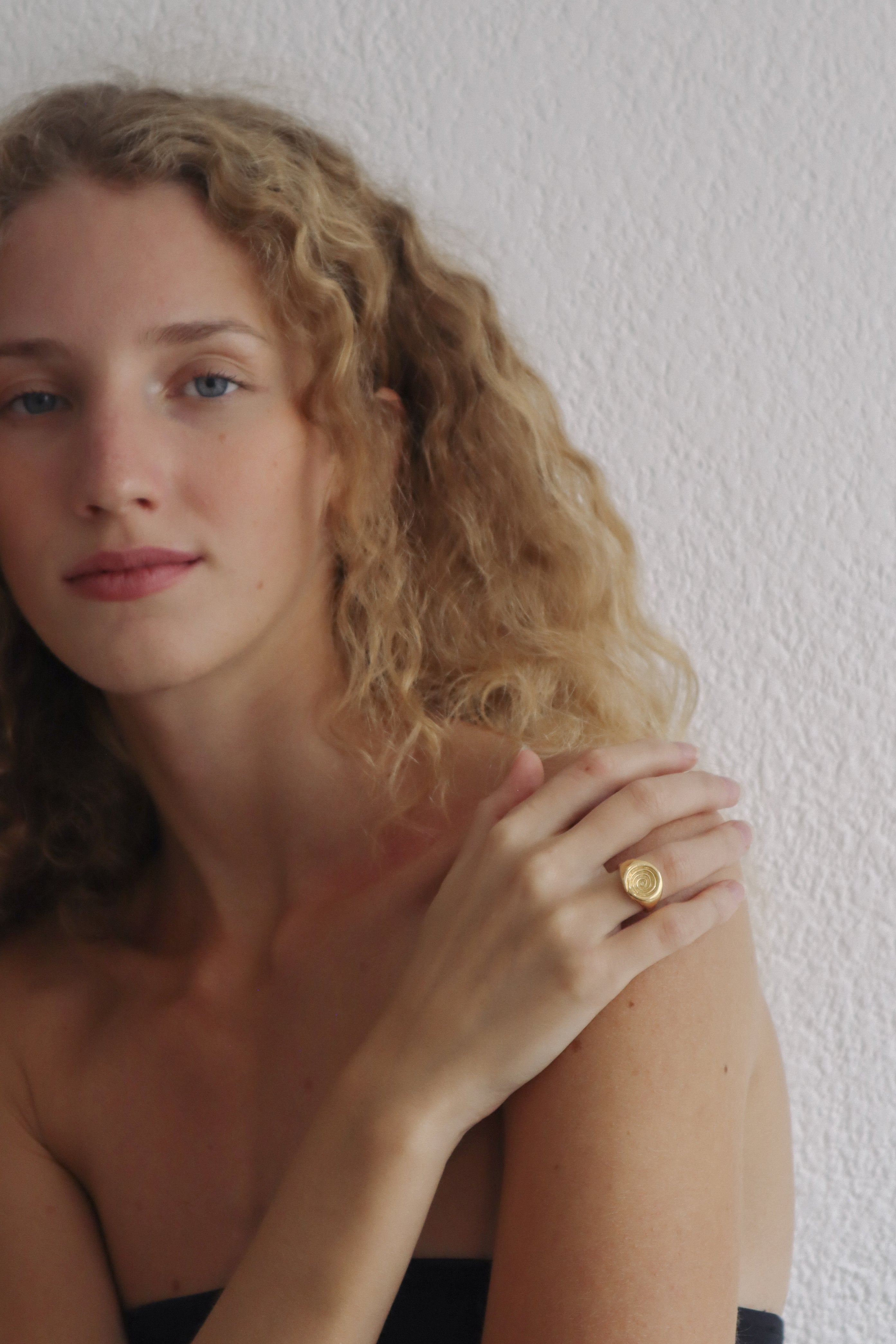 La Marea Signet Ring - 18K Gold Vermeil